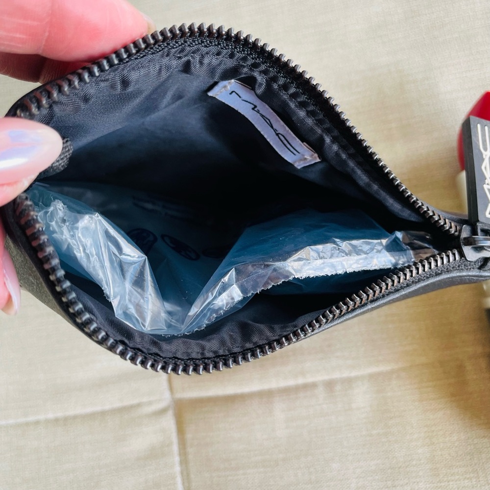 MAC Cosmetics Black Pouch - Picture 2 of 2